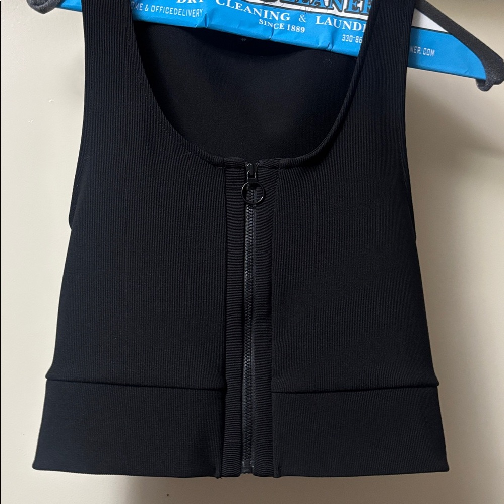 New Express front zip up crop top
J